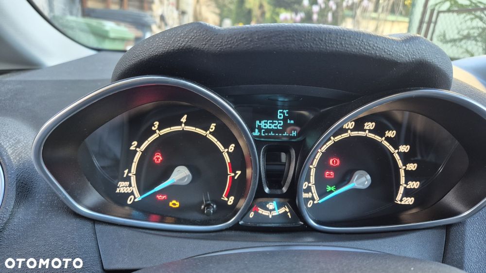Ford Fiesta 1.0 EcoBoost Silver X Plus 2 (Titan.) ASS EU6 - 7