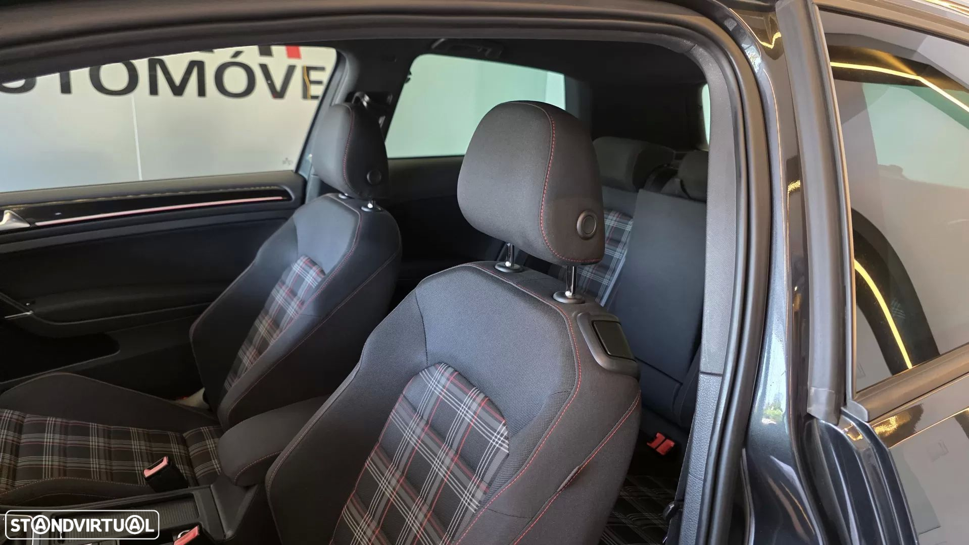VW Golf 2.0 TSi GTi - 39
