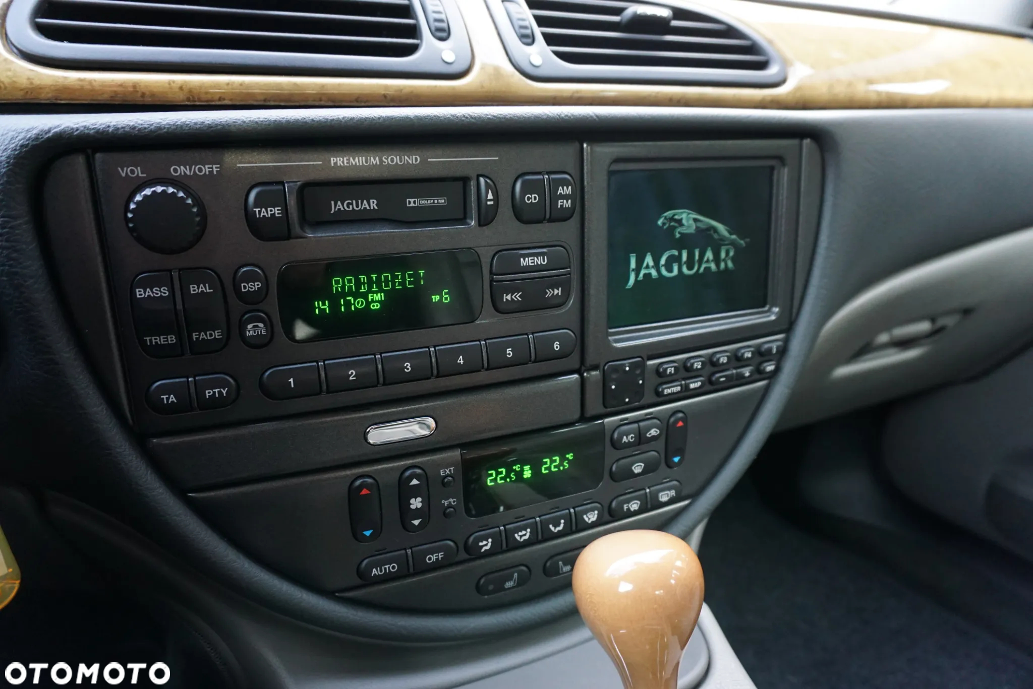 Jaguar S-Type 4.0 V8 - 22