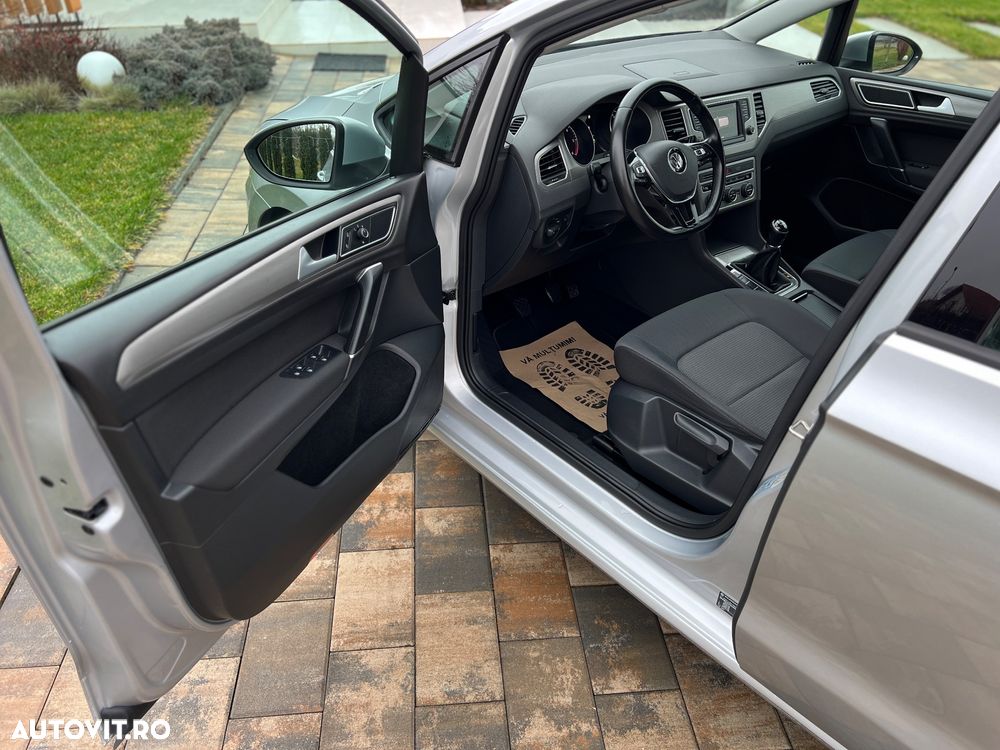 Volkswagen Golf - 14