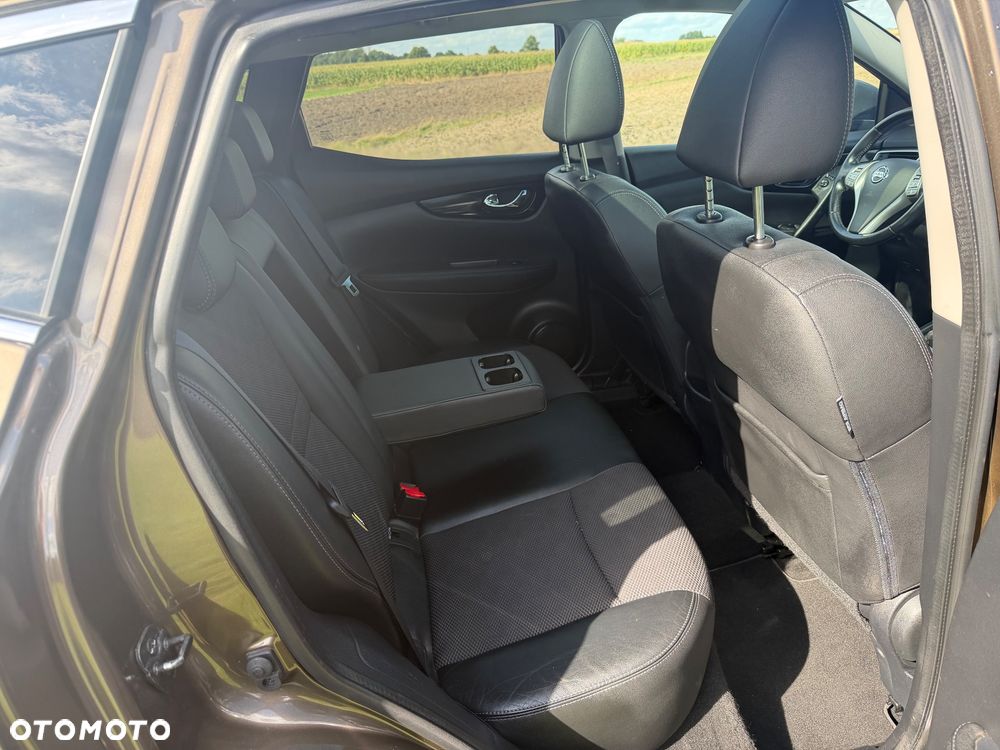 Nissan Qashqai 1.6 DCi Xtronic TEKNA - 17