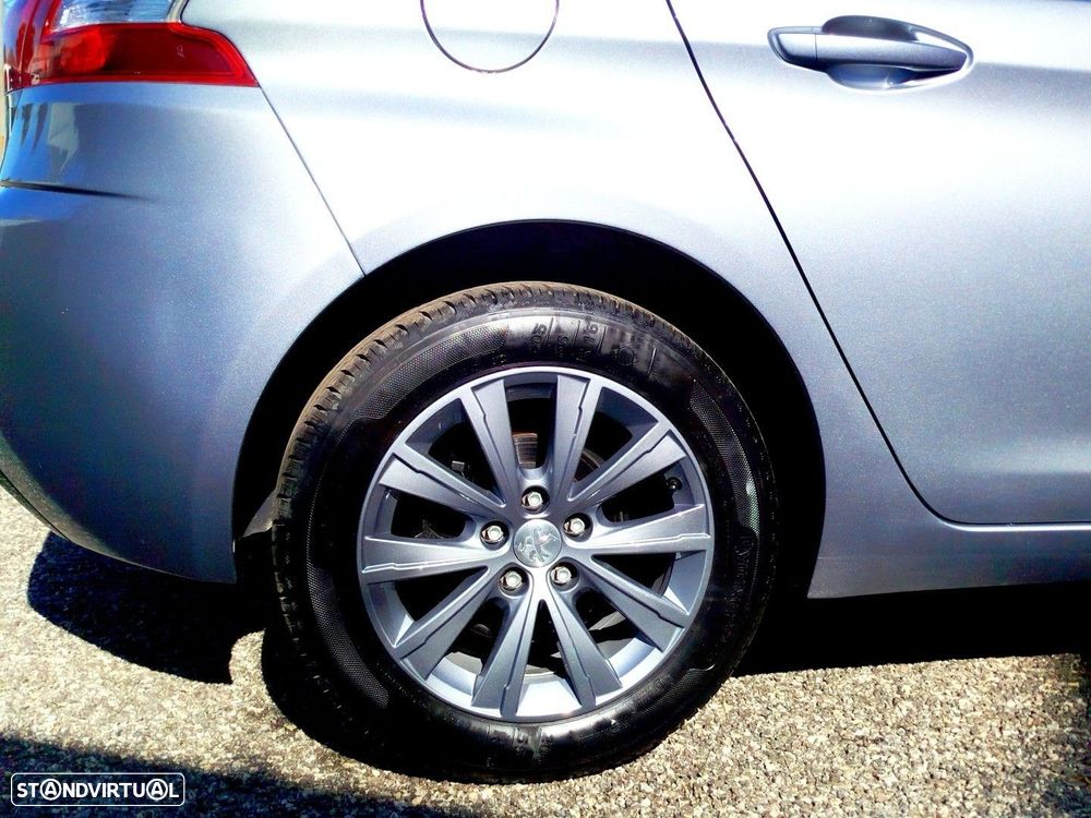 Peugeot 308 1.2 PureTech Style - 9