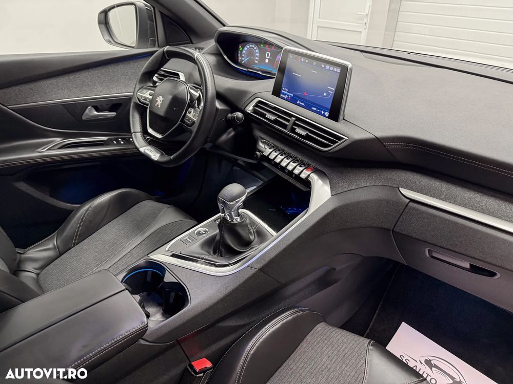 Peugeot 3008 1.2 PureTech Turbo S&S GT-Line - 17