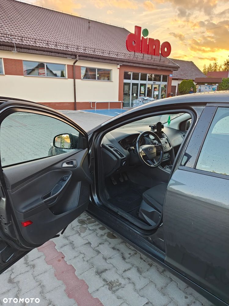 Ford Focus 1.6 Titanium - 11