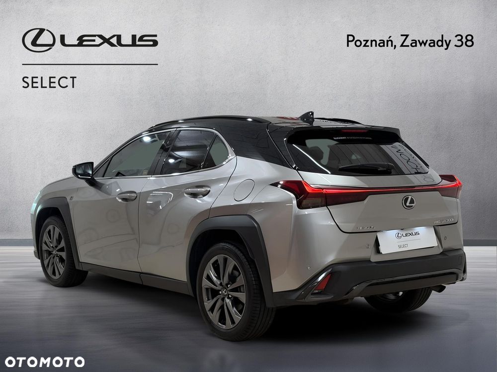 Lexus UX - 9