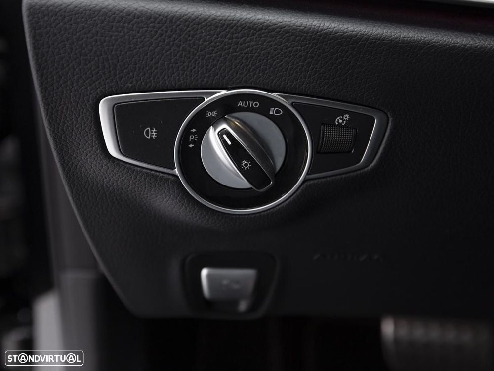 Mercedes-Benz E 300 de 4Matic 9G-TRONIC - 18