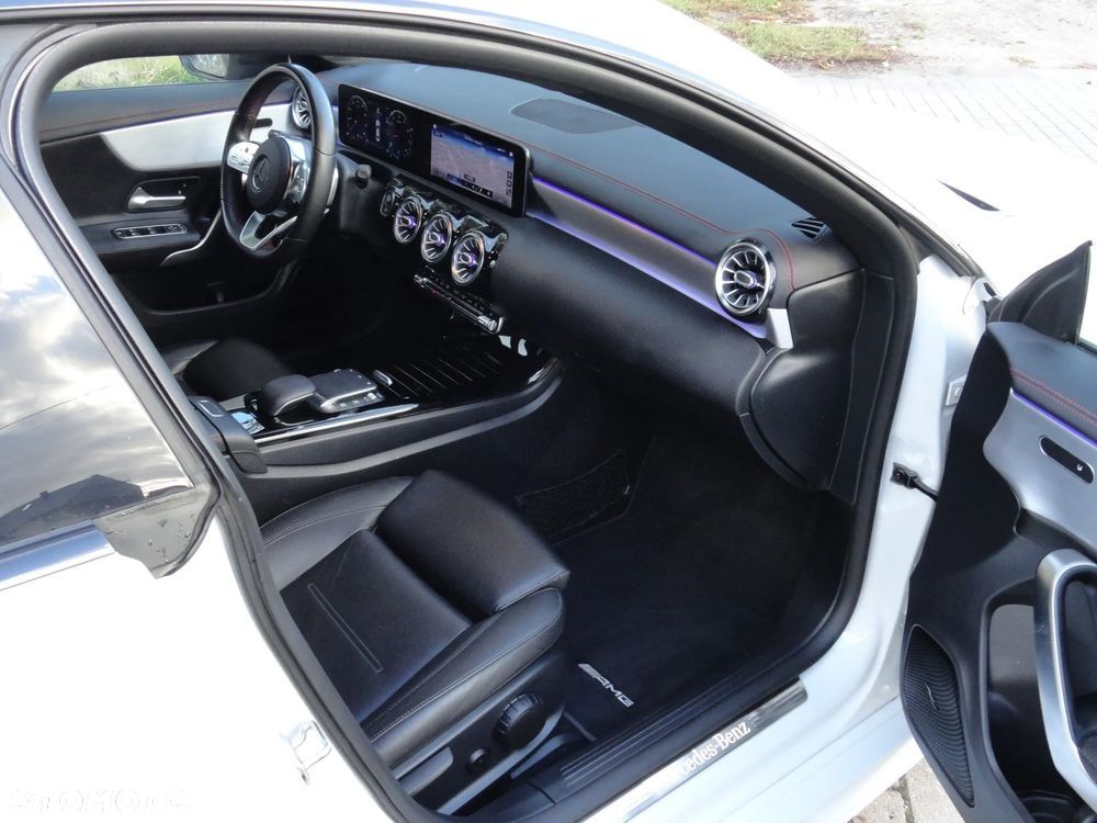 Mercedes-Benz CLA 200 7G-DCT Edition AMG Line - 9