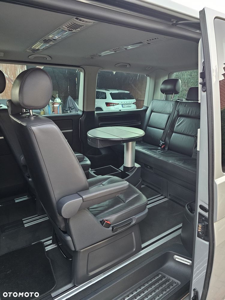 Volkswagen Multivan - 1