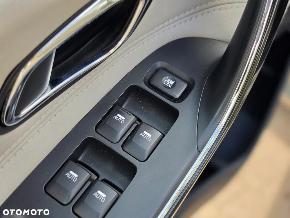 Kia Ceed - 13