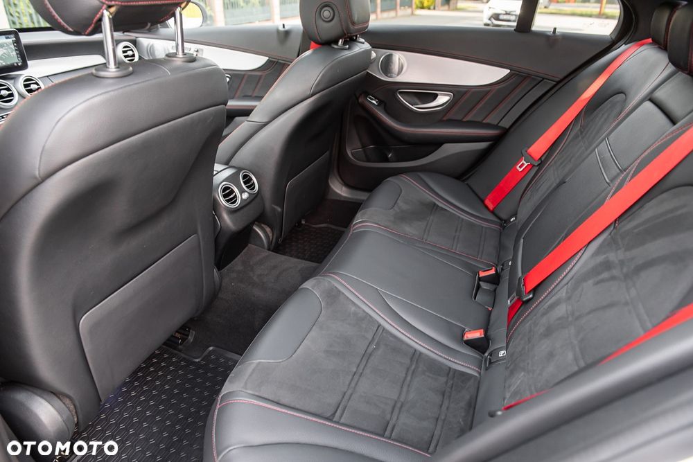 Mercedes-Benz Klasa C AMG 43 4Matic AMG TCT 9G - 29