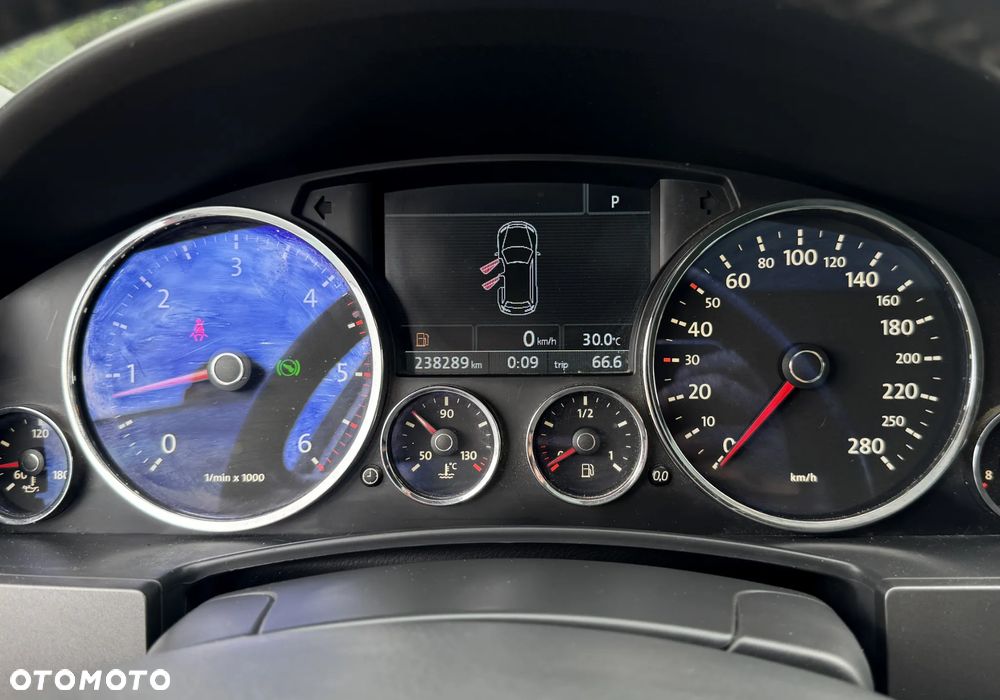 Volkswagen Touareg 3.0 V6 TDI DPF Perfect Tiptr - 16