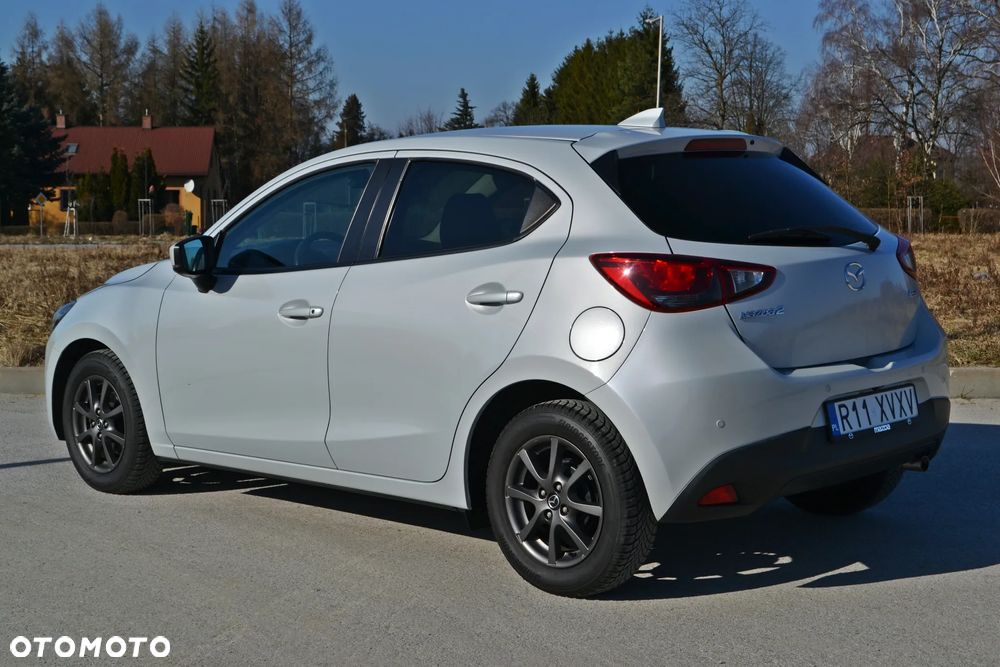 Mazda 2 - 4