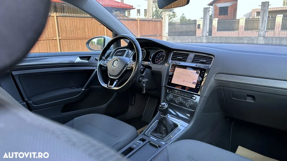 Volkswagen Golf 1.0 TSI Comfortline - 17