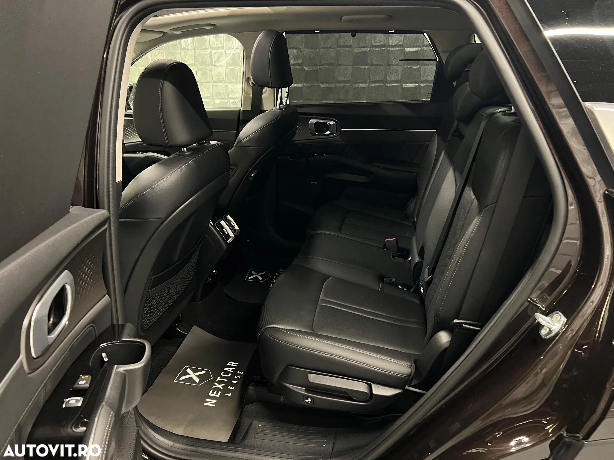 Kia Sorento - 12