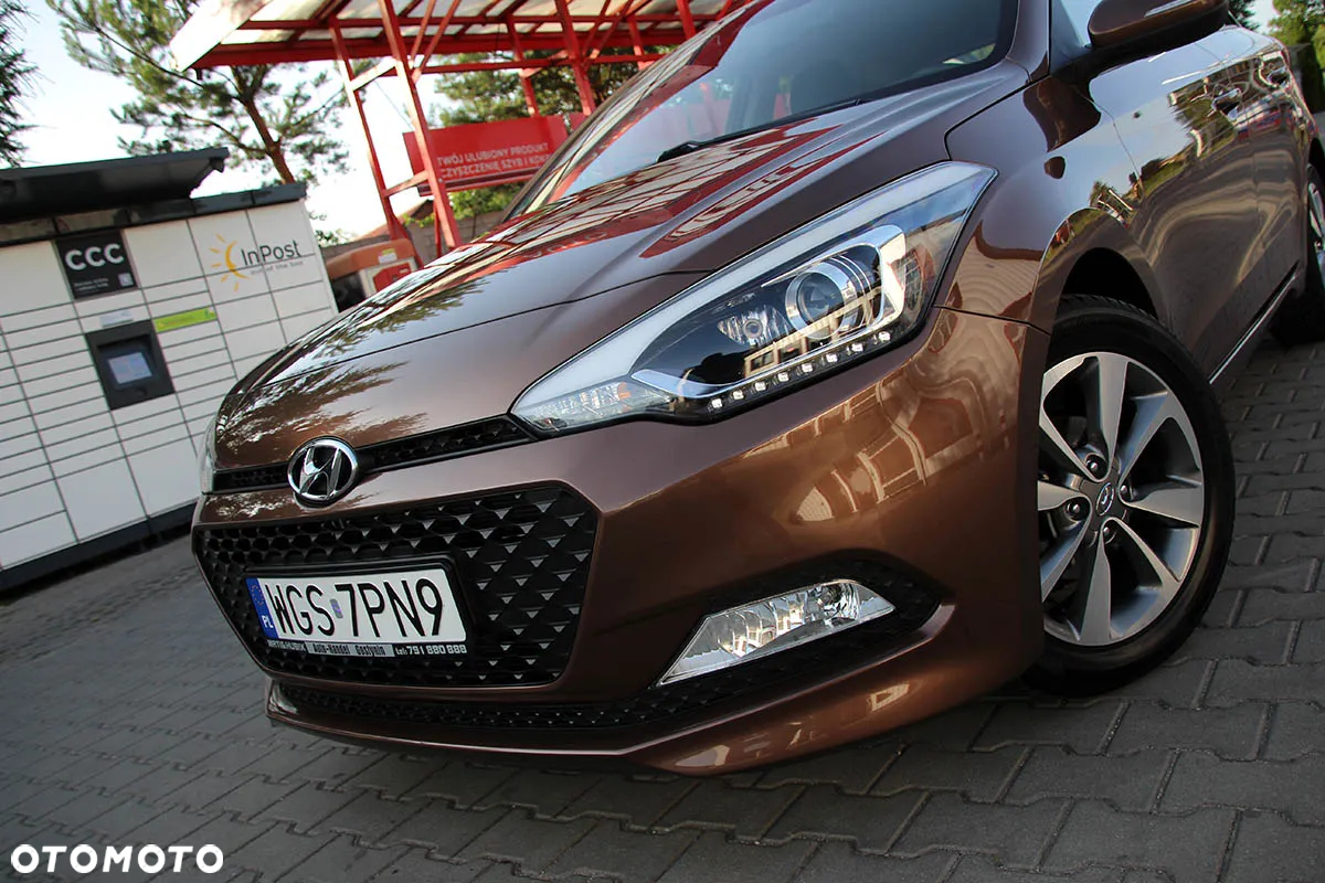 Hyundai i20 1.2 YES Gold - 11