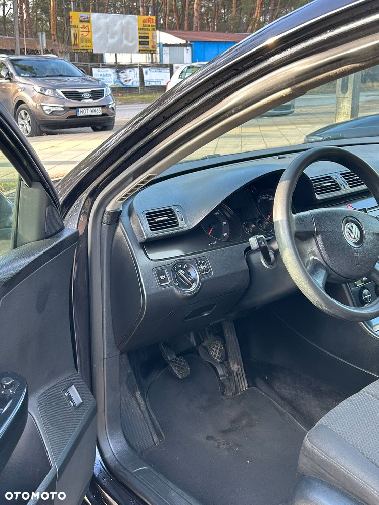 Volkswagen Passat 2.0 TDI Comfortline - 22