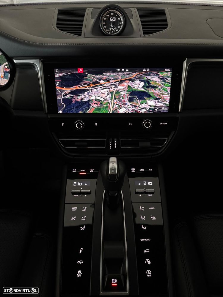 Porsche Macan Standard - 21