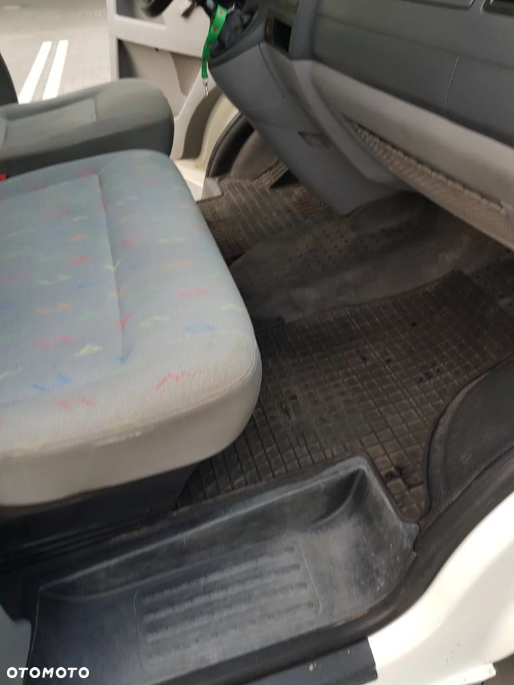 Volkswagen Transporter - 22
