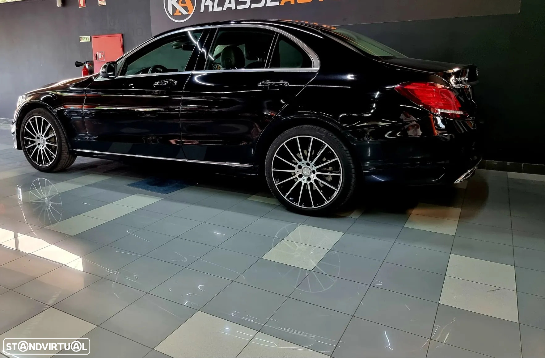Mercedes-Benz C 300 de AMG Line - 4