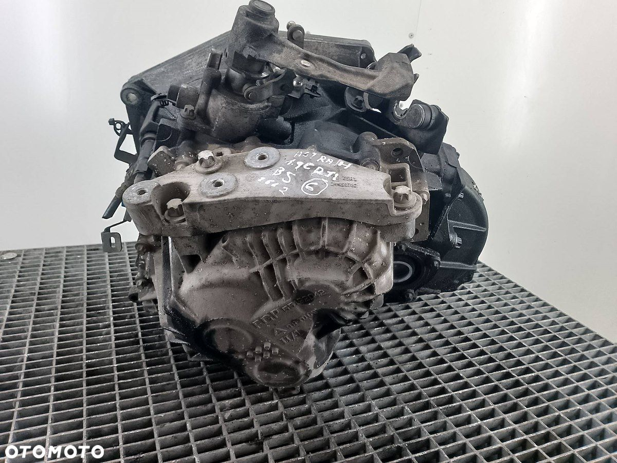 SKRZYNIA BIEGÓW MANUALNA OPEL ASTRA H 1.9 CDTI M32 - 4