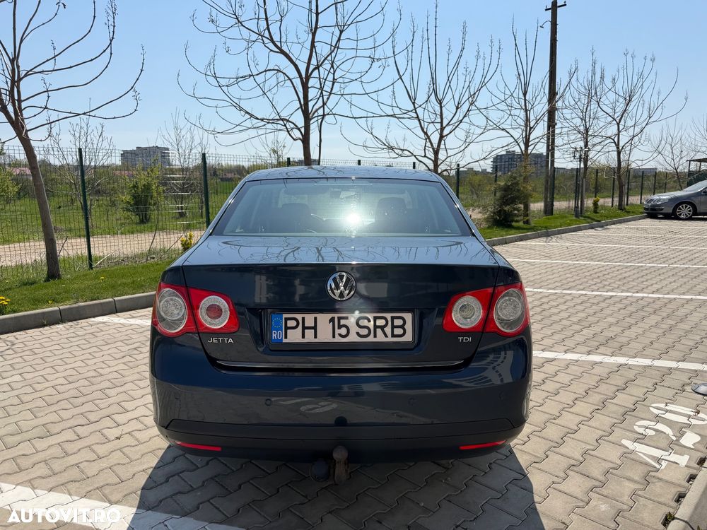Volkswagen Jetta 1.9 TDI Comfortline - 6