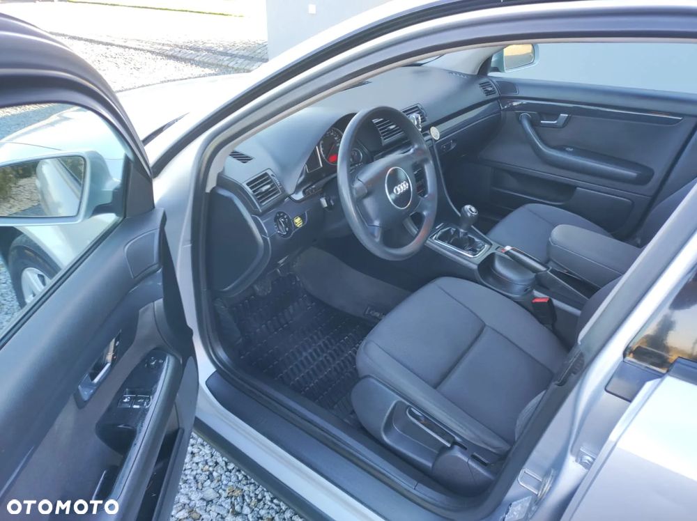 Audi A4 Limousine - 7