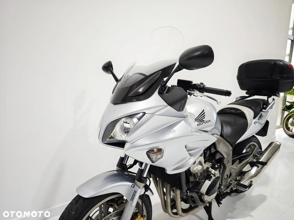 Honda CBF - 10