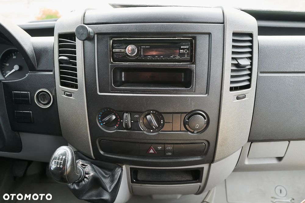 Mercedes-Benz Sprinter 310 - 15