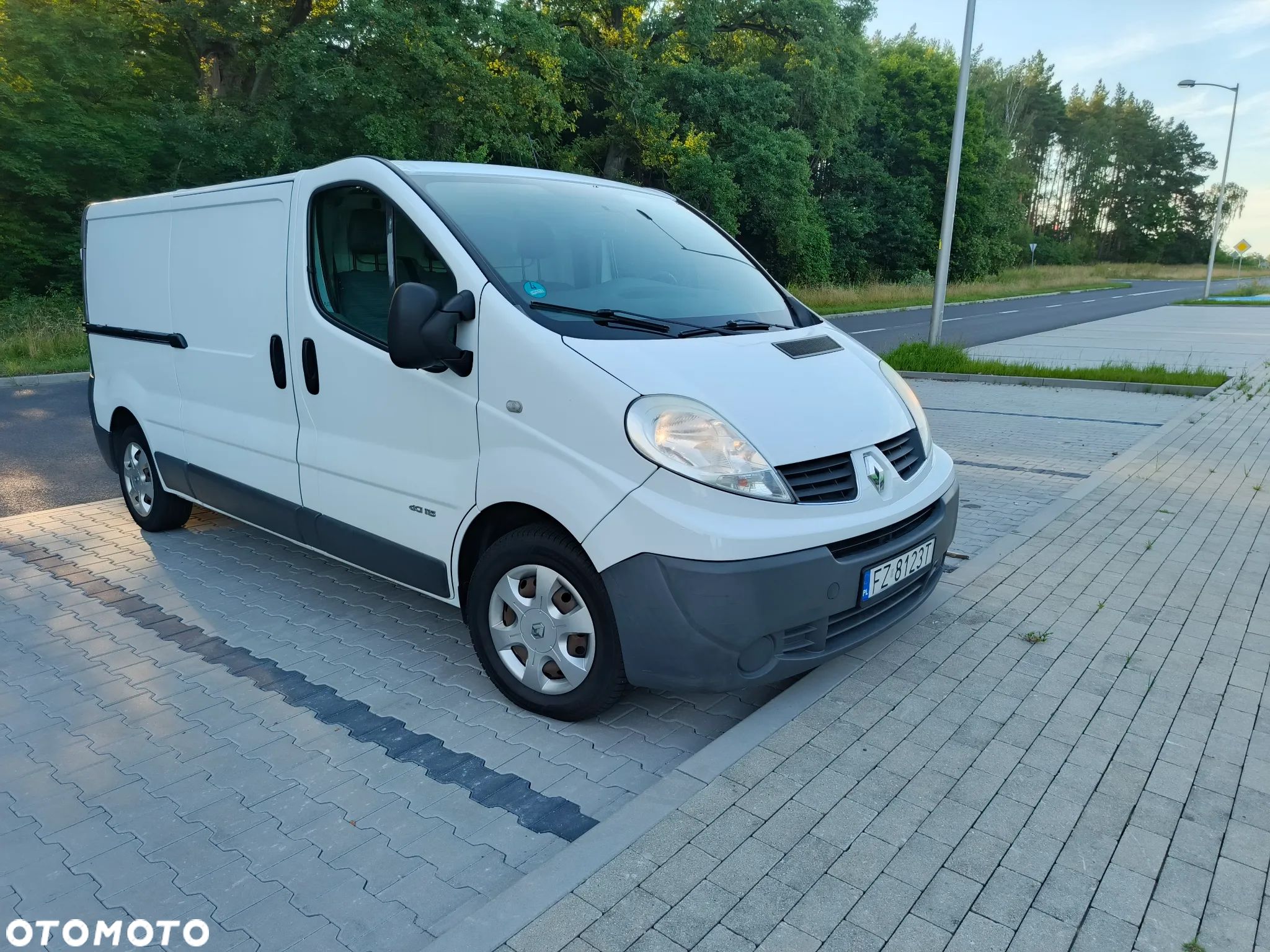 Renault TRAFIC - 1