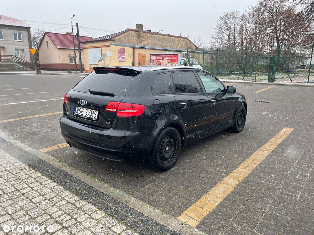 Audi A3 Sportback 1.6 TDI Ambiente - 5