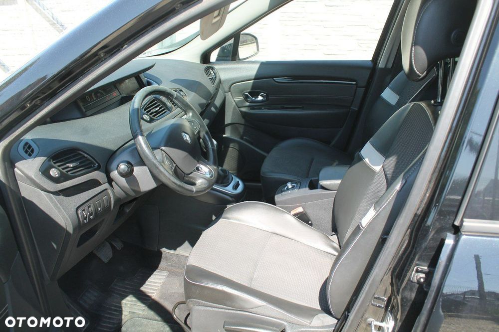 Renault Grand Scenic - 9