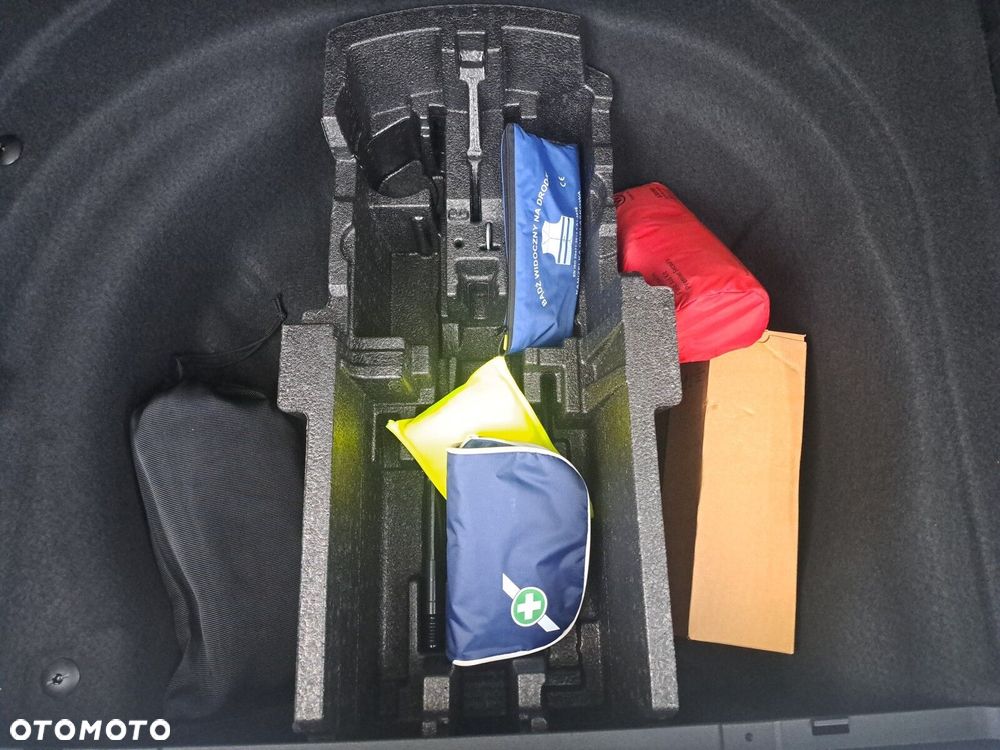 Volkswagen Passat Variant - 13