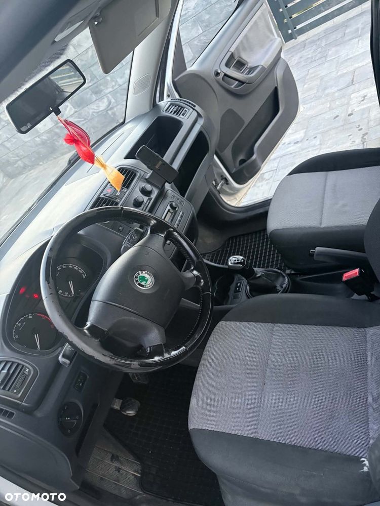 Skoda Roomster - 8