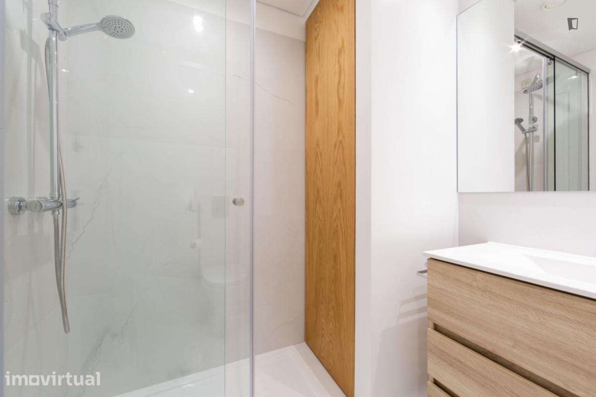 Quarto - localizado em Maia Porto - Grande imagem: 4/25
