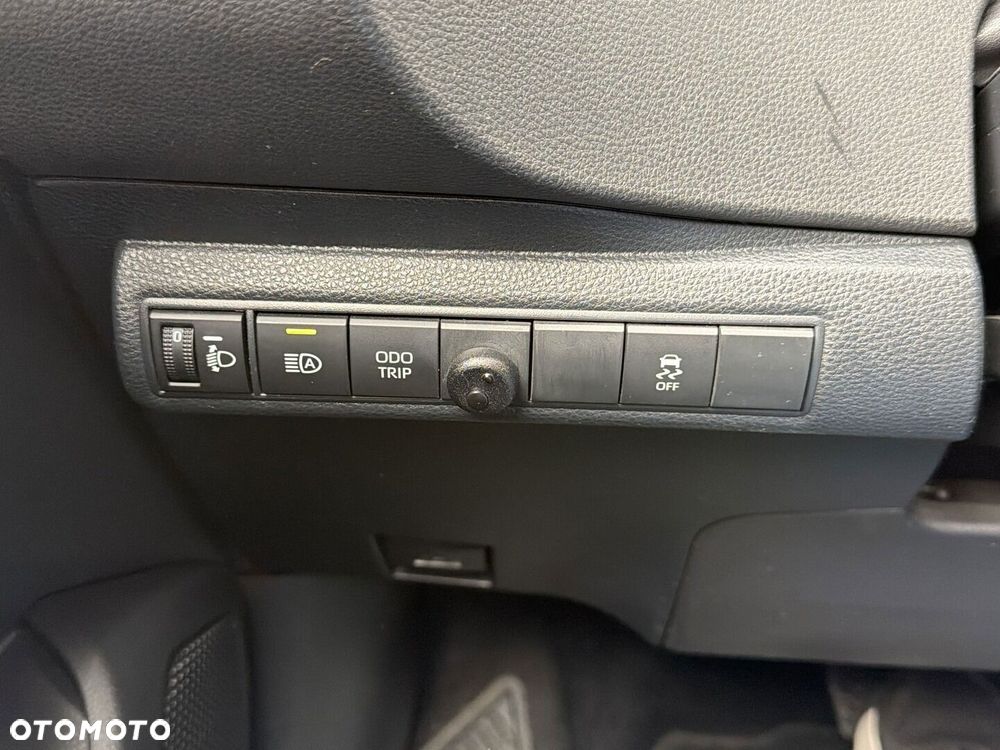 Toyota Corolla 1.8 Hybrid Comfort - 17