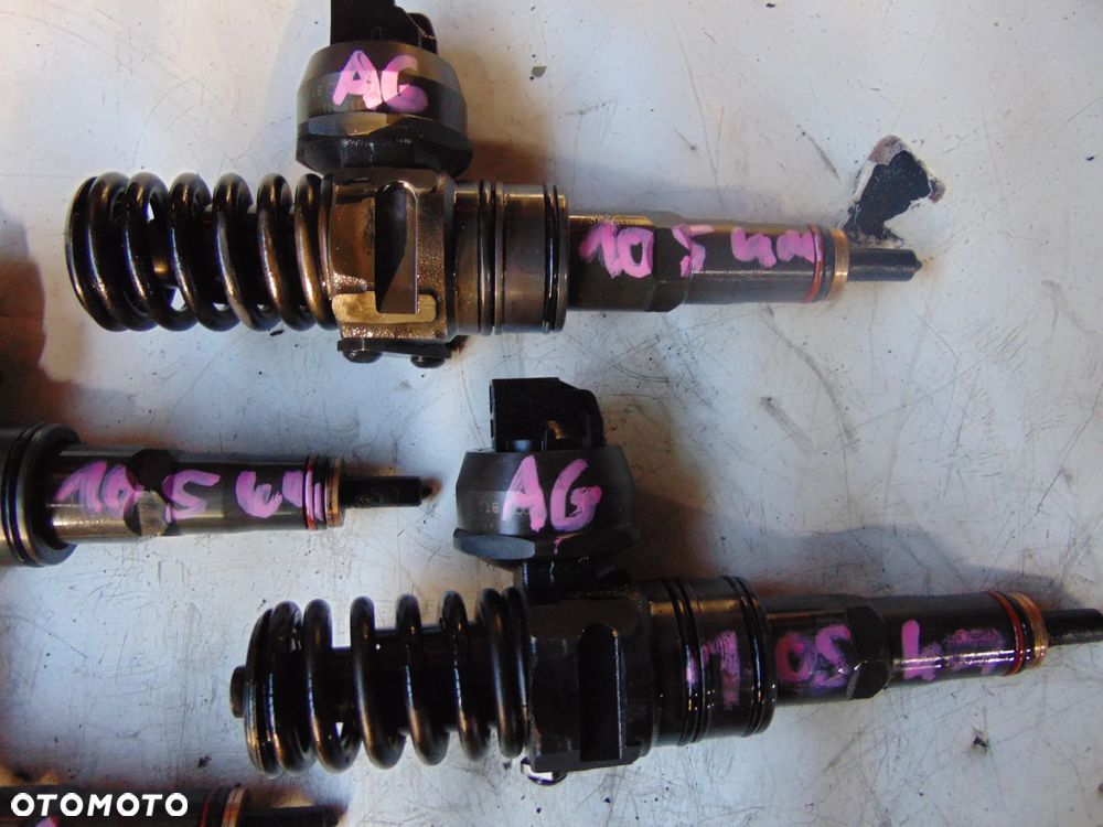 Pompowtryskiwacze VW 1,9 TDI 105 km AG komplet(sztuka 250 zl) - 2