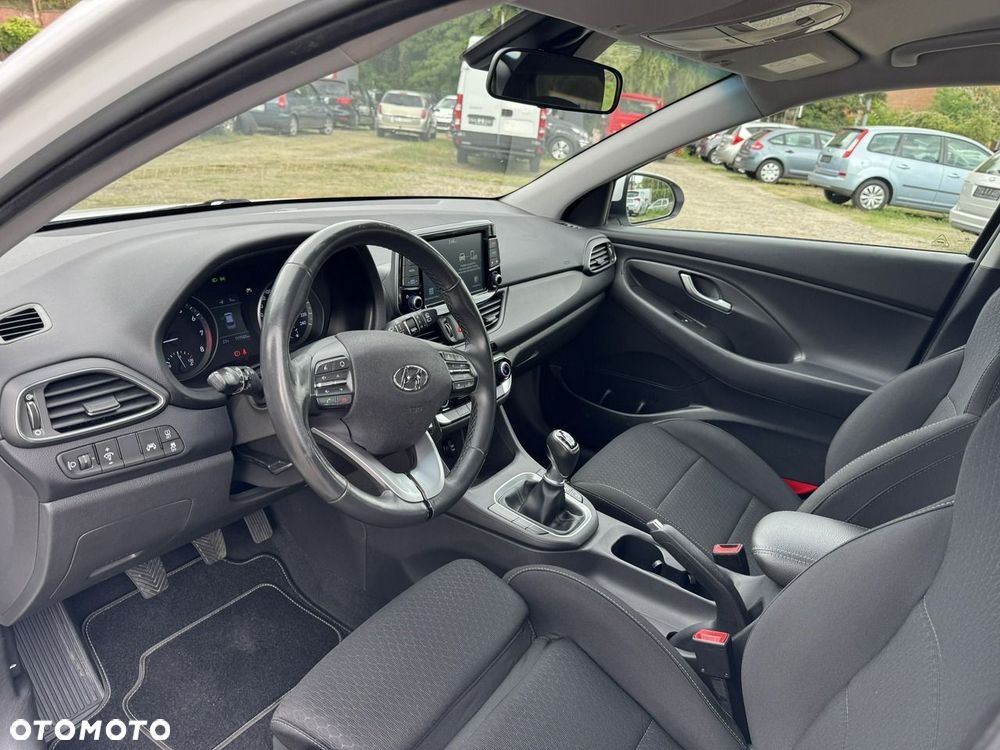 Hyundai i30 - 23