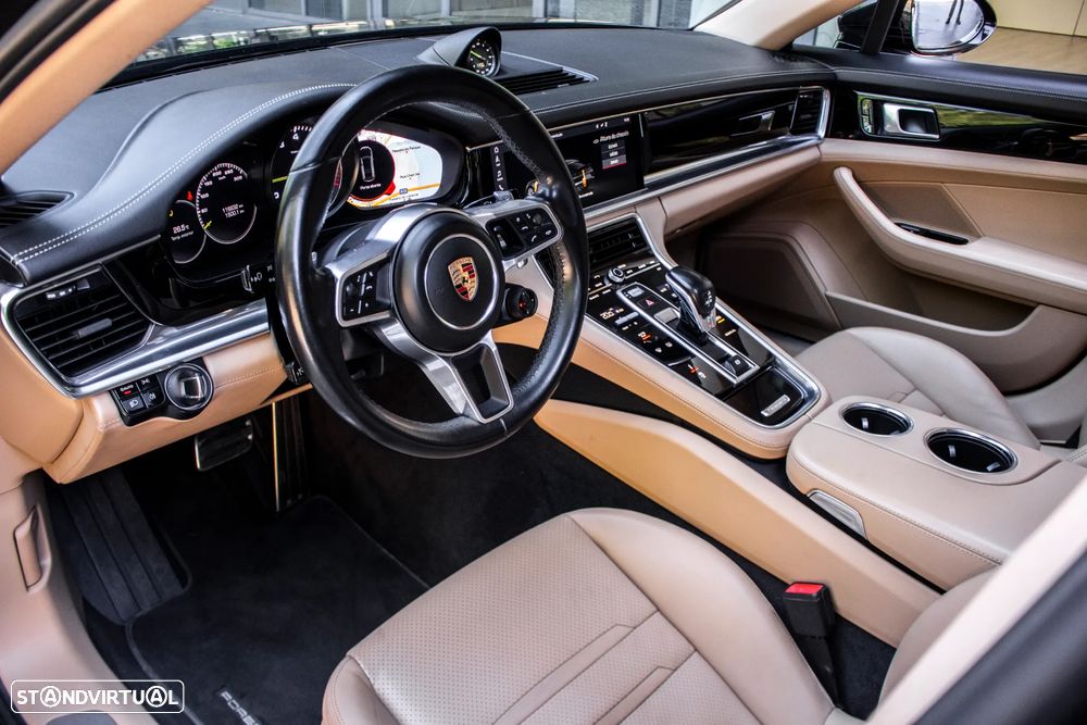 Porsche Panamera 4 E-Hybrid - 25