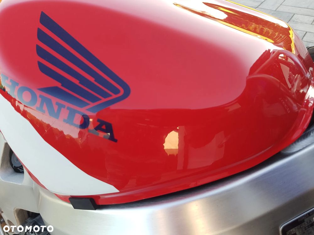 Honda CBR - 18