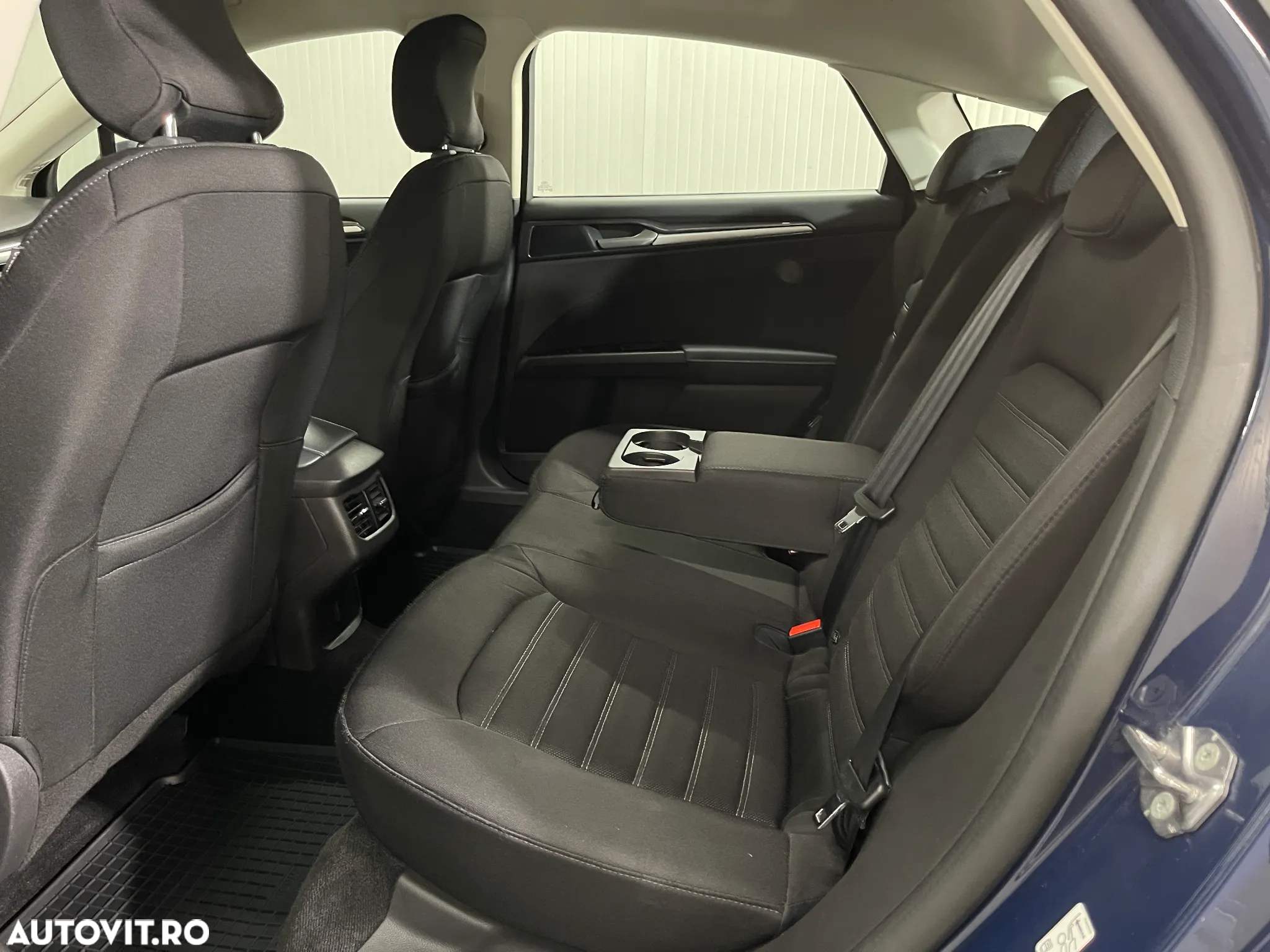 Ford Mondeo 2.0 TDCi Powershift Trend - 11