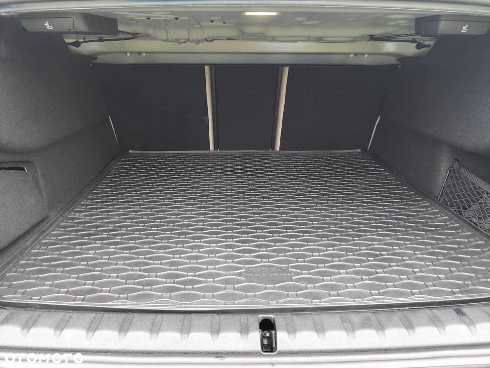 BMW Seria 2 218d Sport-Aut Sport Line - 32