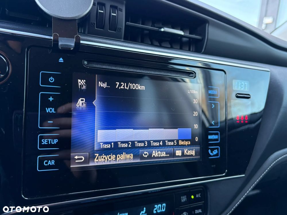 Toyota Corolla 1.6 Comfort - 18