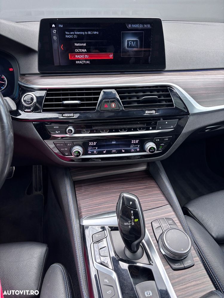 BMW Seria 5 530i xDrive AT - 10