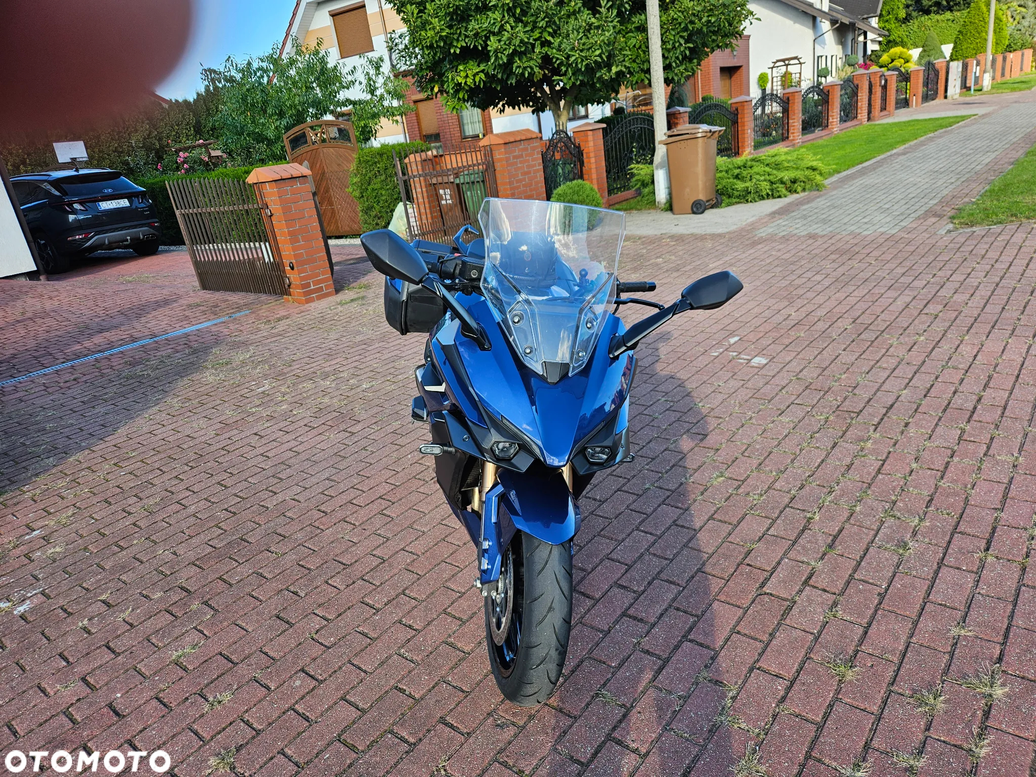 Suzuki GSX - 2