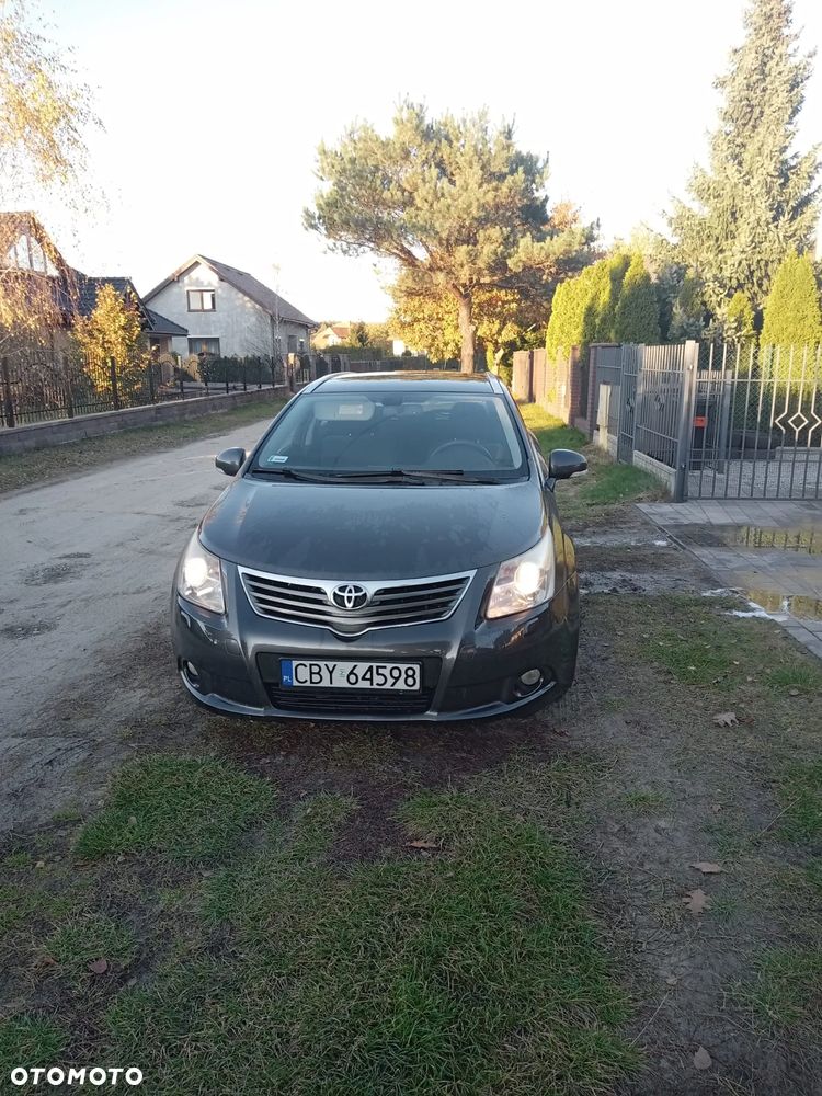 Toyota Avensis 2.0 D-4D Luna - 4