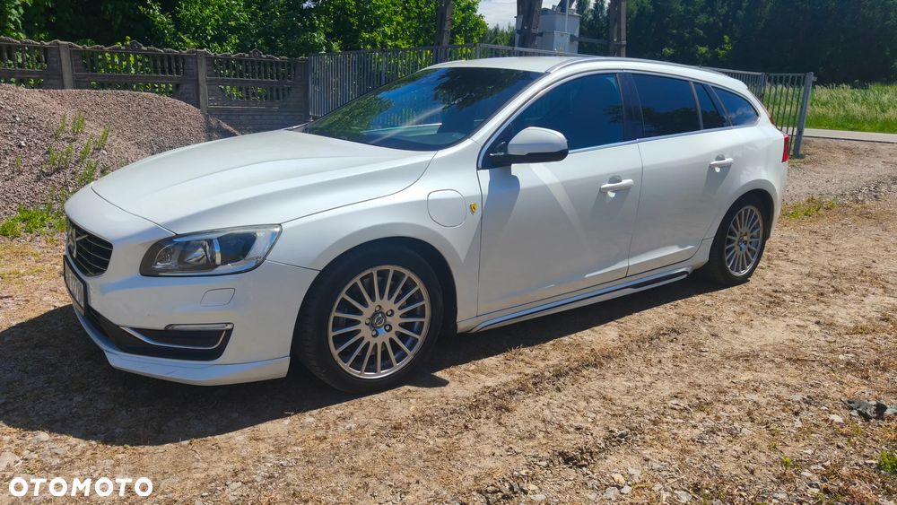 Volvo V60 D5 AWD Geartronic Summum - 2