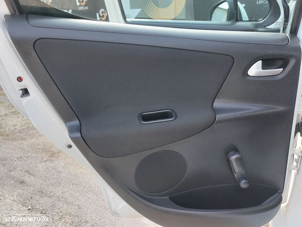 Peugeot 207 1.6 HDi 99g - 15