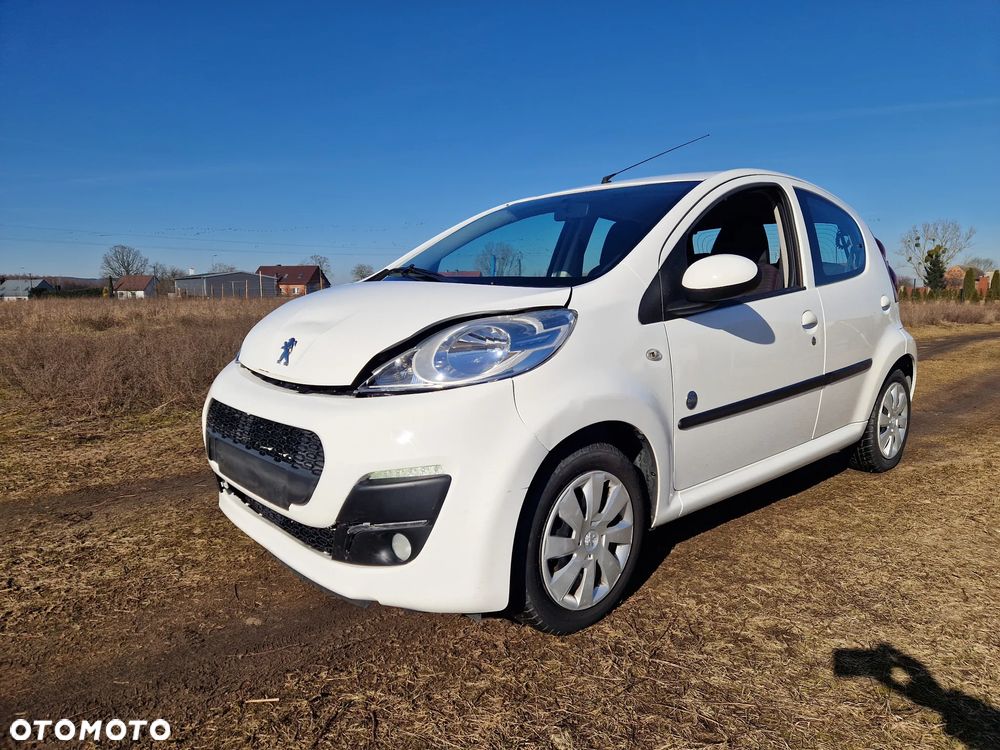 Peugeot 107 1.0 Trendy 2-Tronic - 1