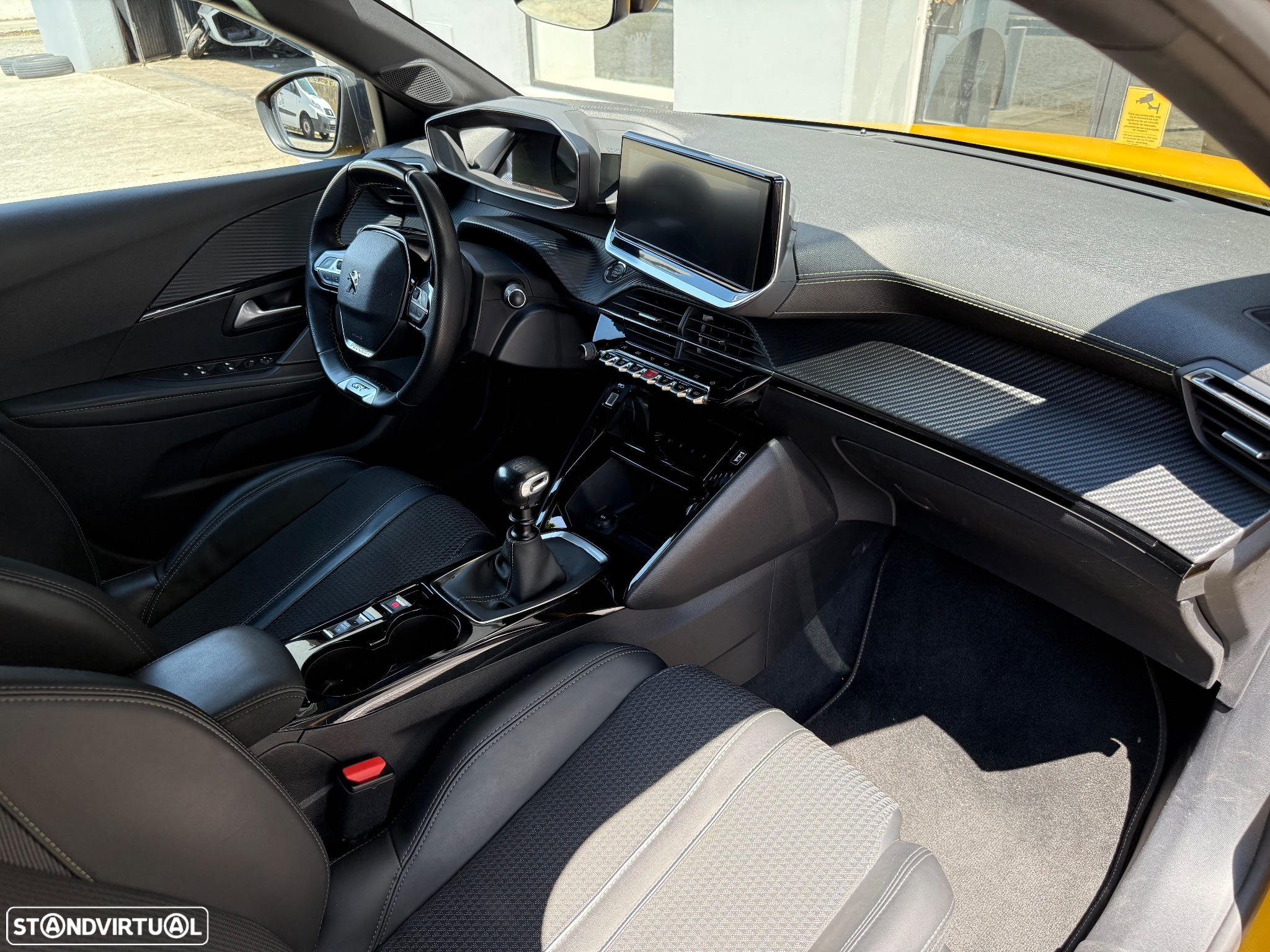 Peugeot 208 1.5 BlueHDi GT Line - 17