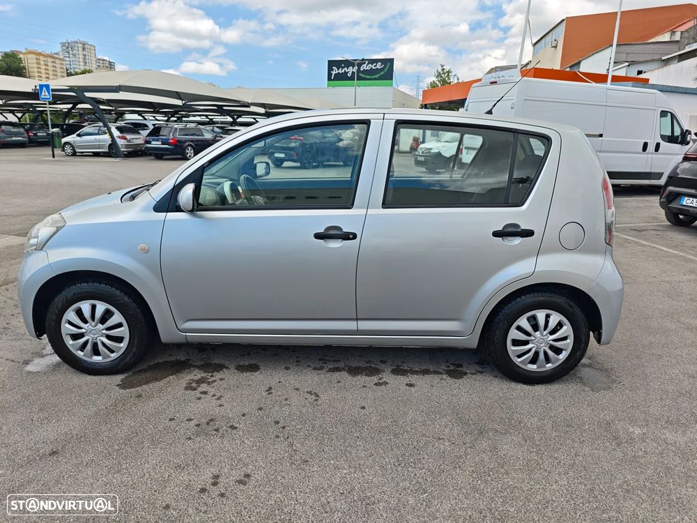 Daihatsu Sirion 1.0 AC - 4